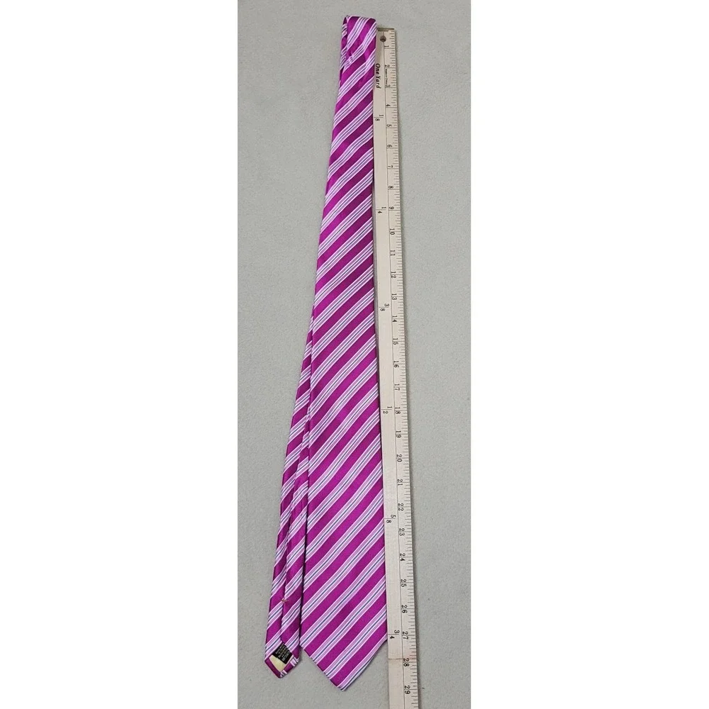 Donald J Trump Signature Collection Pink Striped Mens‎ Necktie 100% Silk